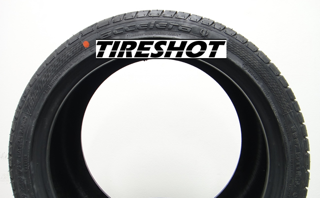 Tire Accelera PHI